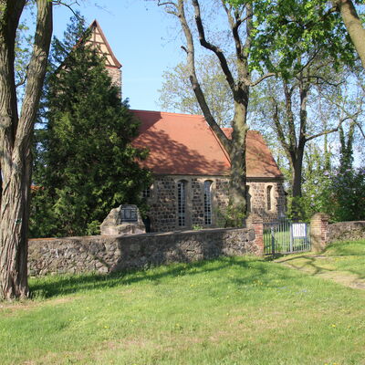 Bild vergrößern: KIrche Groß Ziescht