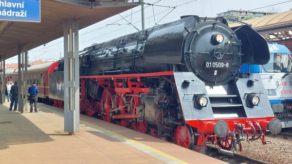 Bild vergr&ouml;&szlig;ern: Zug01509 Prag